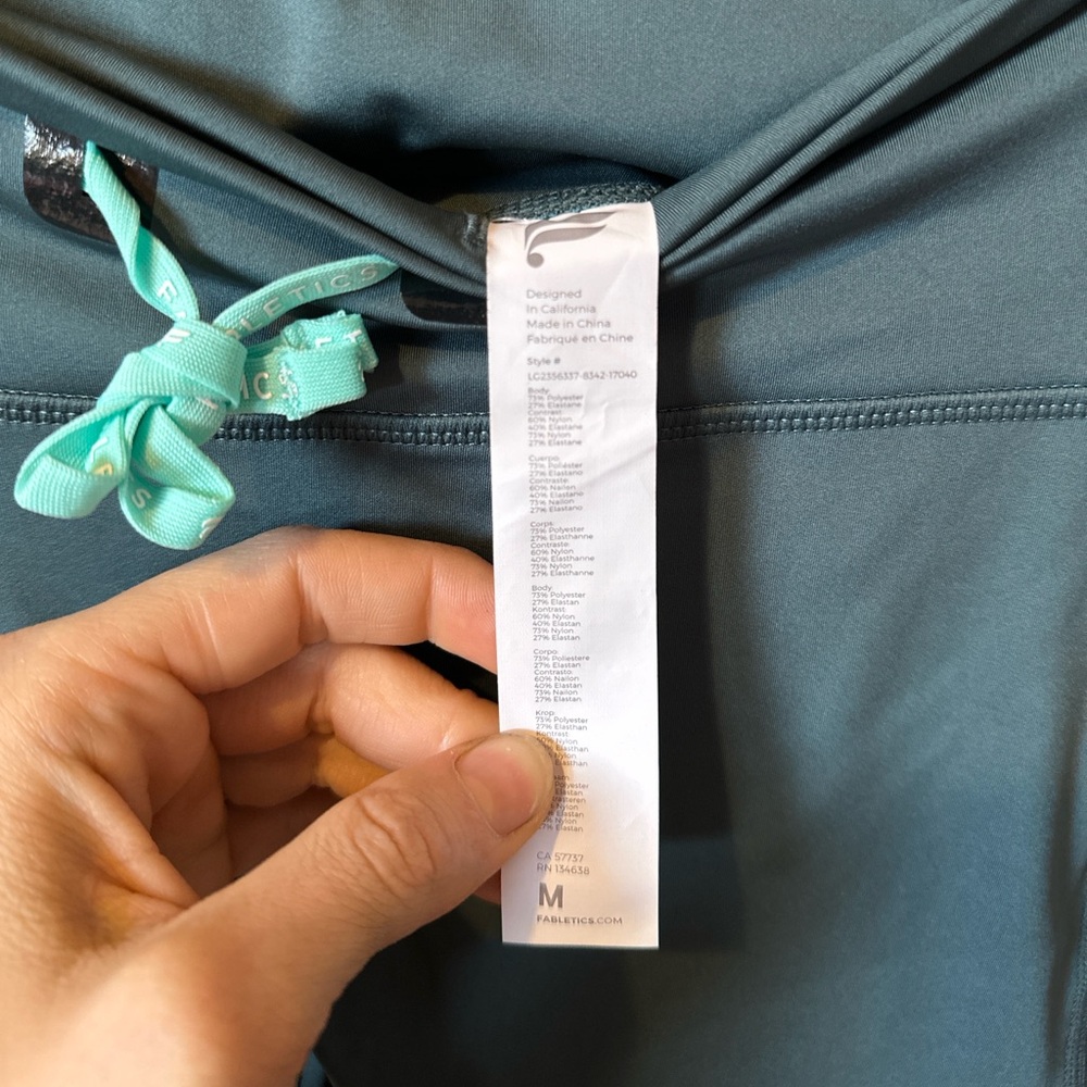 NWT Fabletics high waisted leggings teal storm slate ocean eyes size M Stride 9” - Picture 11 of 13